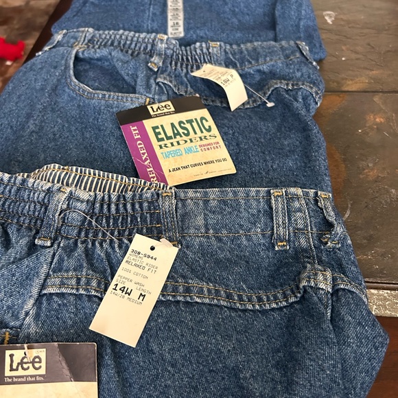 Vintage Lee Elastic Riders relaxed fit tapered ankle in size 16WP and 14WM jeans - Picture 8 of 9